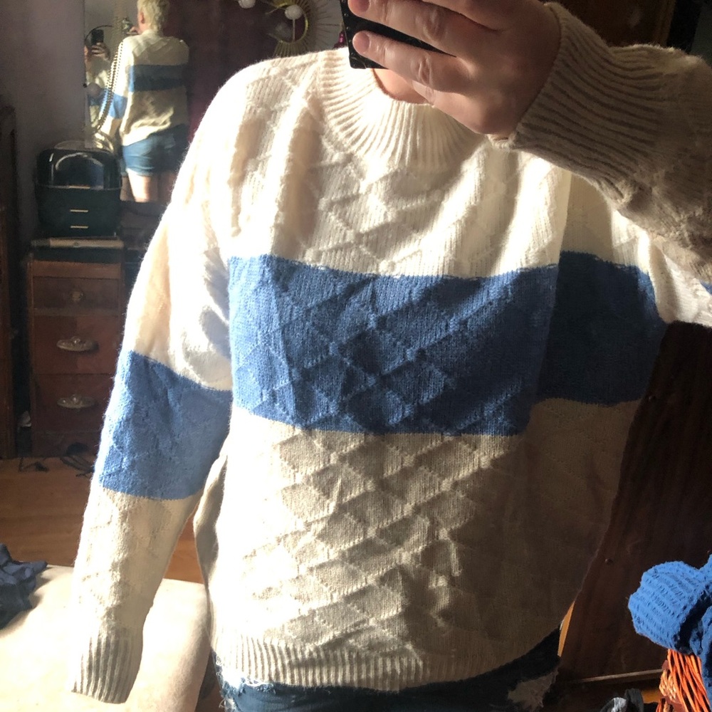 Colour blocked knit sweater